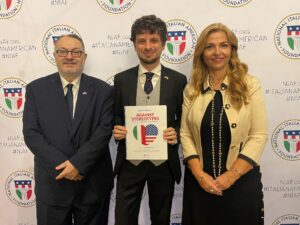Umberto Mucci di We the Italians, Davide Ippolito di Zwan e l'ambasciatrice italiana negli Stati Uniti Mariangela Zappia