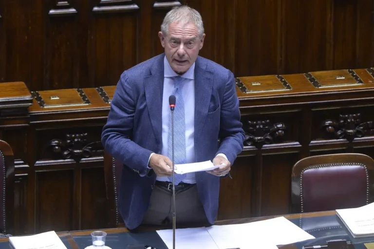 Imprese, Urso “L’obiettivo è attrarre nuovi capitali stranieri”