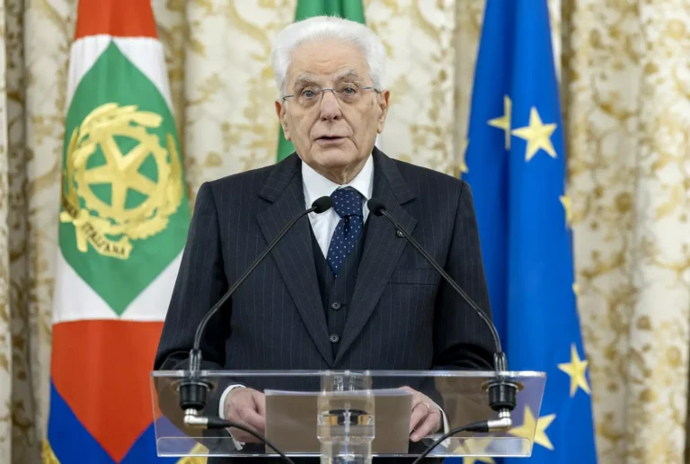Mattarella “Le donne italiane hanno dato molto alla Repubblica