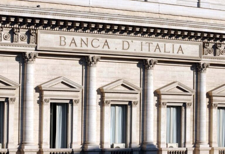 Il conflitto in Medio Oriente rallenta la crescita, Bankitalia stima il Pil a +0,5% e l’inflazione al 2,6% nel 2026