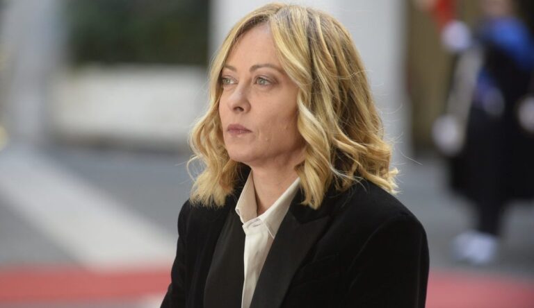 Meloni sente il presidente egiziano al-Sisi, sostegno al processo negoziale sulla crisi in Iran