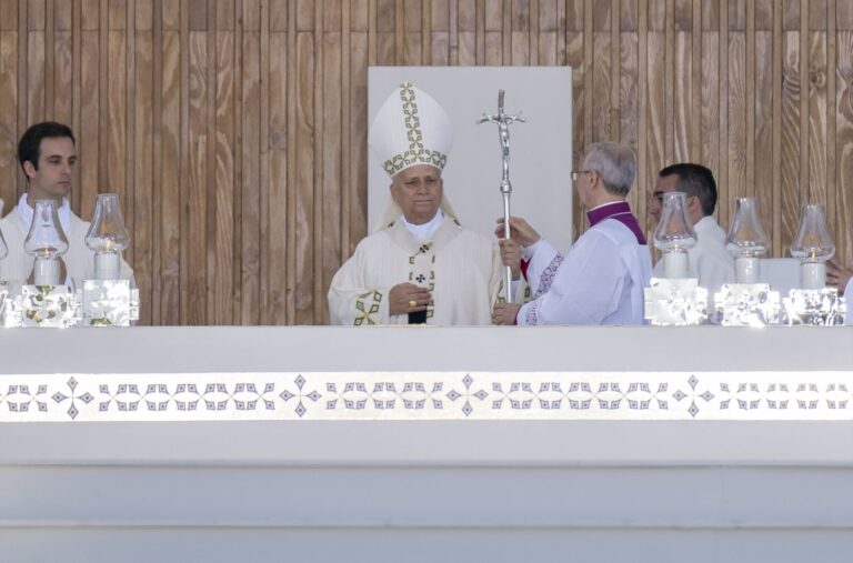 Papa Leone a Madrid “La religiosità non sia un museo da visitare ma una scuola di fede”