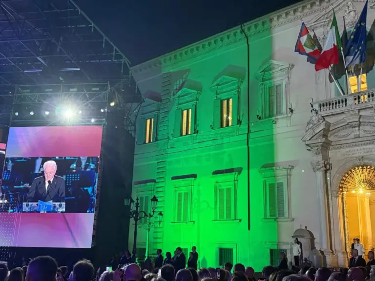 80 anni della Repubblica, Mattarella “Ricordiamo un percorso che ha legato tante generazioni e tanti territori”