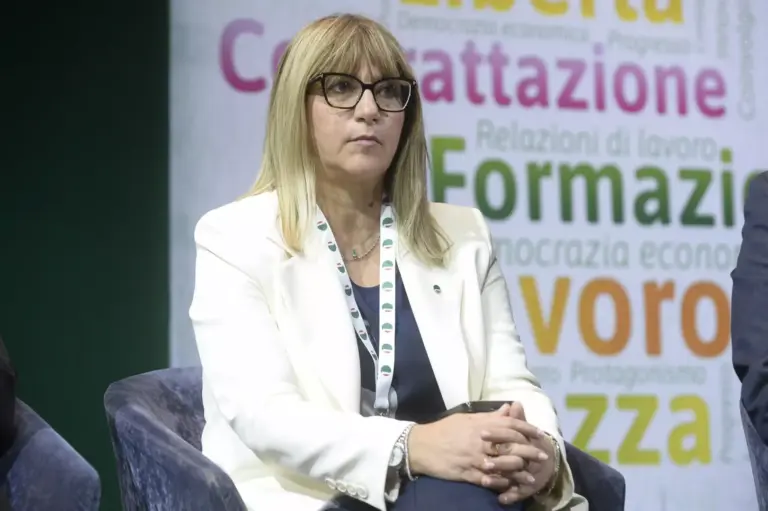 Fumarola “Salario giusto di natura contrattuale, no a una paga minima fissata per legge”