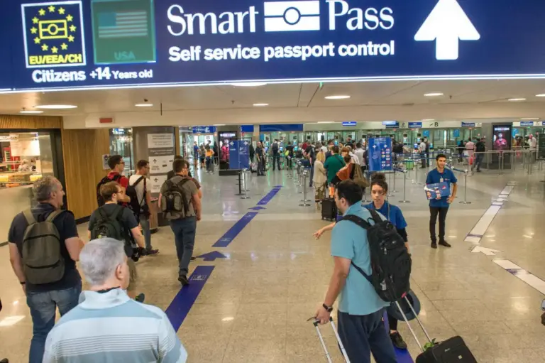 L’Italia proroga la sospensione di Schengen con la Spagna per altri 15 giorni, Piantedosi “Decisione necessaria”