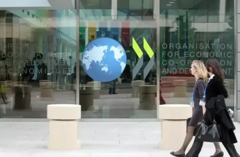 L’Ocse rivede al rialzo le stime del Pil dell’Italia per il 2026, rallenta la crescita mondiale