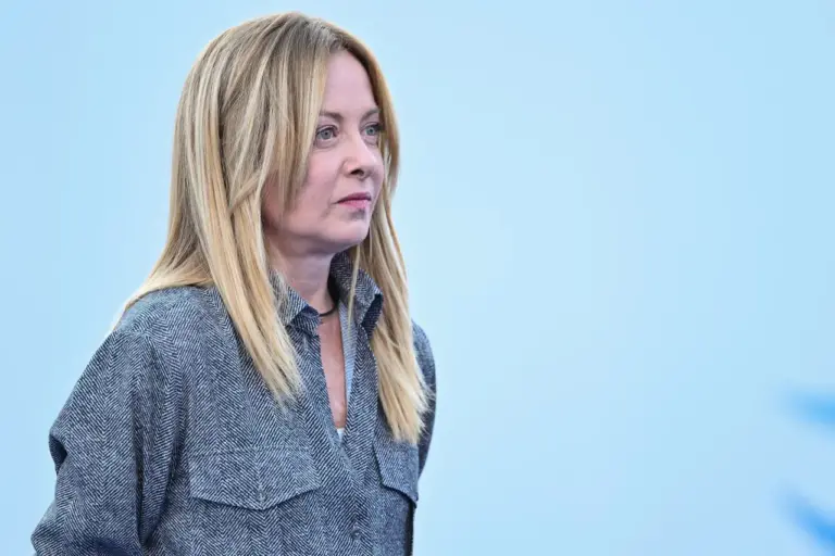 Meloni “In classe numero massimo di stranieri e divieto di burqa e niqab, in arrivo la norma”