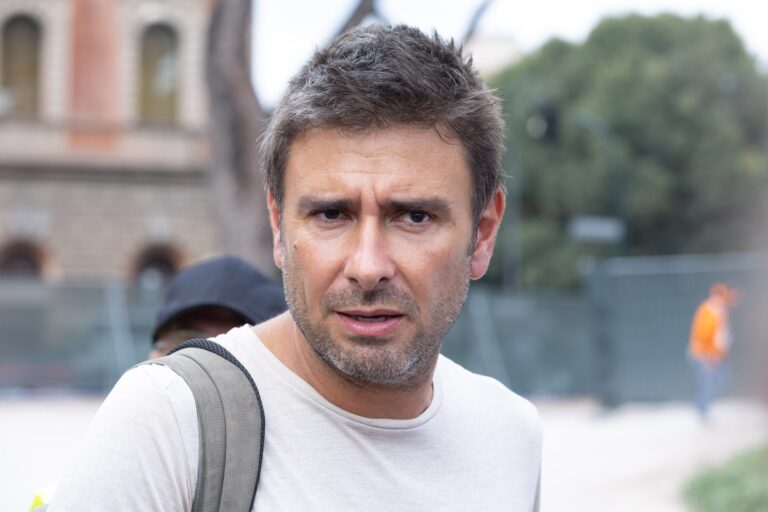Alessandro Di Battista, Associazione Schierarsi: “Sta affrontando nel migliore dei modi la fase successiva all’intervento”
