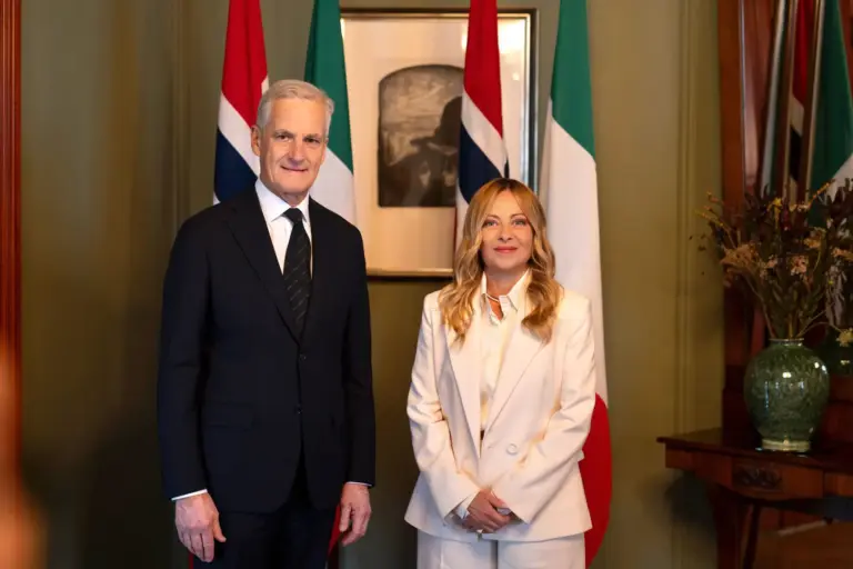 Bilaterale Italia-Norvegia a Oslo, Meloni: “Allarghiamo la cooperazione e continuiamo a lavorare per il sostegno all’Ucraina”