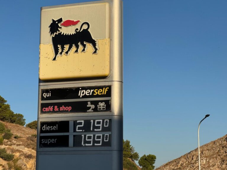 litro per il diesel, 1,99 per la benzina