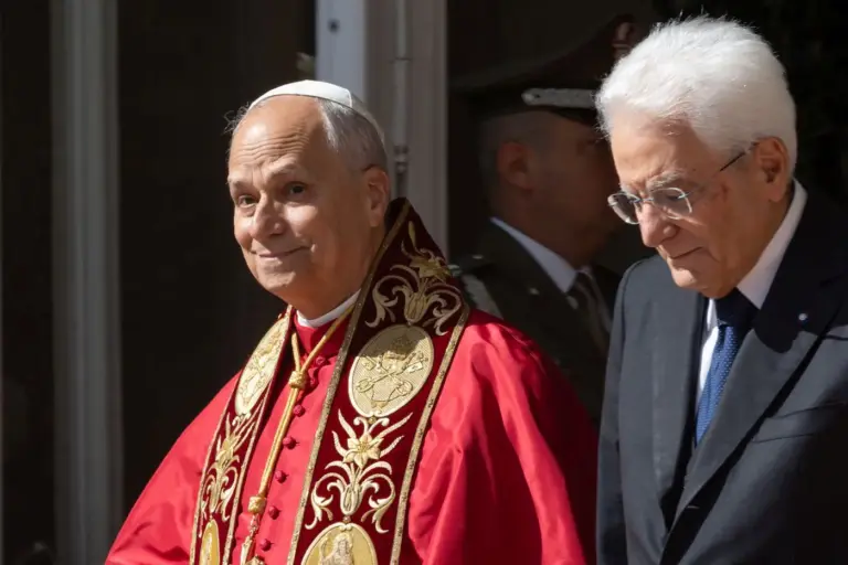 Papa Leone: “In Francia con desiderio di pace tra i popoli”
