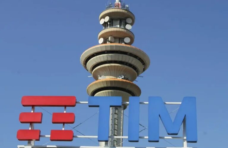 Tim, Poste rilancia offerta con 0,30 euro cash a 1,97 euro per azione