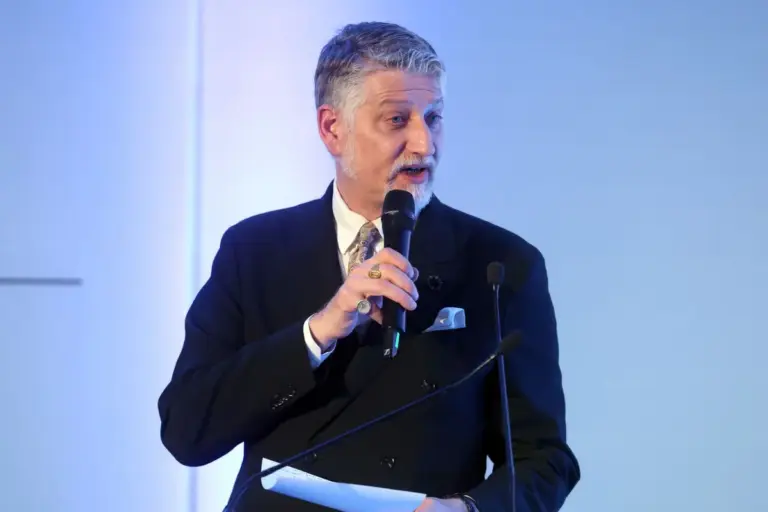 Giuli “36 milioni per istituzioni e festival per sostenere ricerca, formazione e creatività”