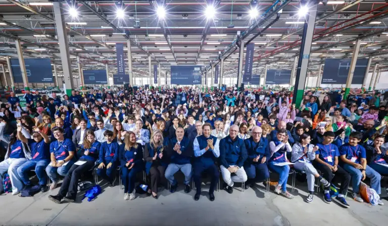 Stellantis, a Torino oltre 700 studenti alla scoperta delle professioni del futuro